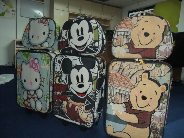 essential items to take to Disney