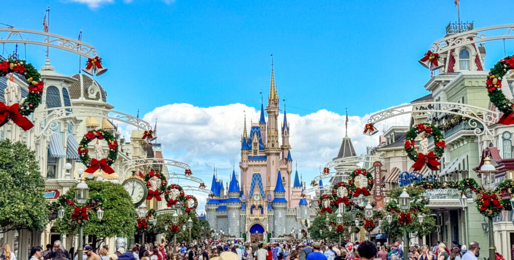 Magic Kingdom Main Street Cinderella Castle Holiday Christmas Decor