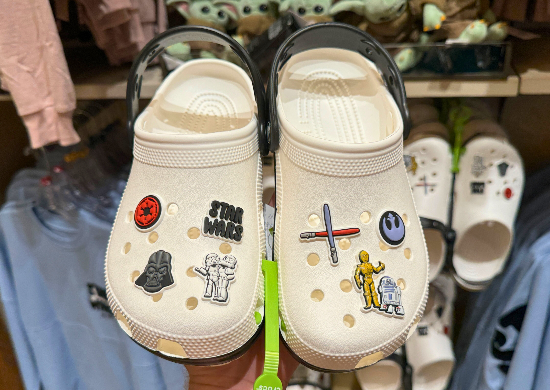 Disney Springs Has PERFECT ‘Star Wars’ Glasses for Your Cantina! Post Image