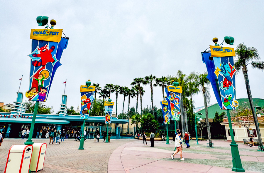 FIRST LOOK: Céntrico Bar &amp; Restaurant Opens at Disneyland! Post Image