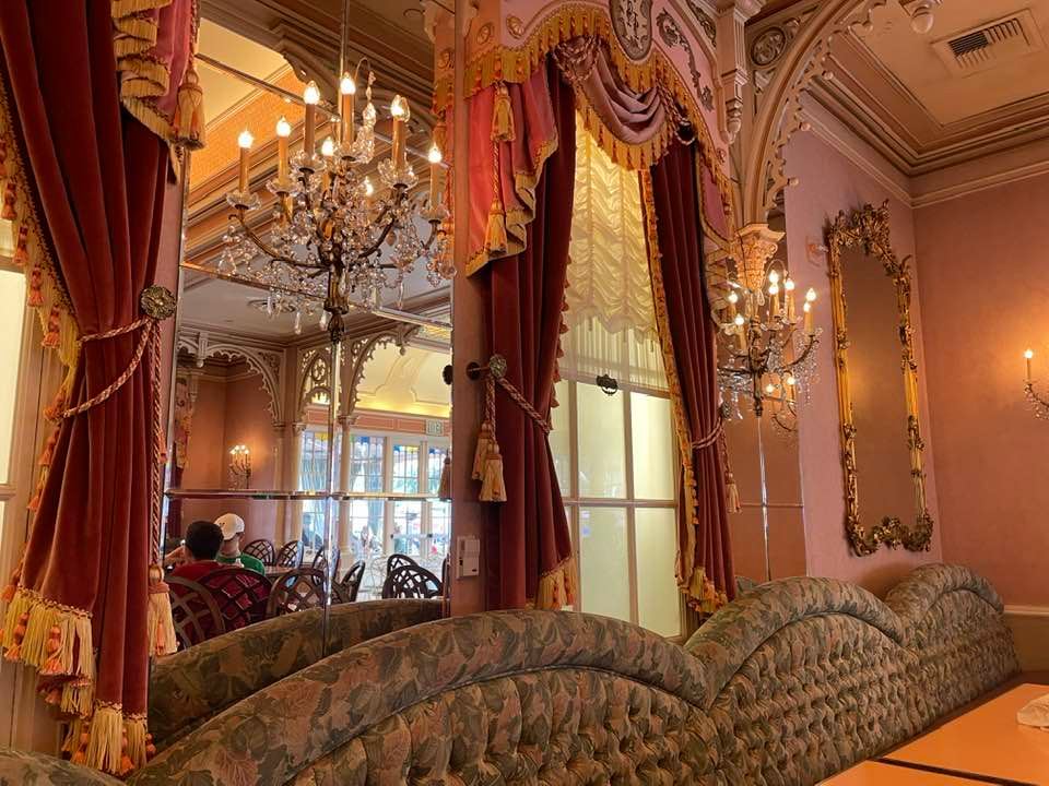 The BEST Disney World Restaurants for Great Views and Delicious Eats! Post Image