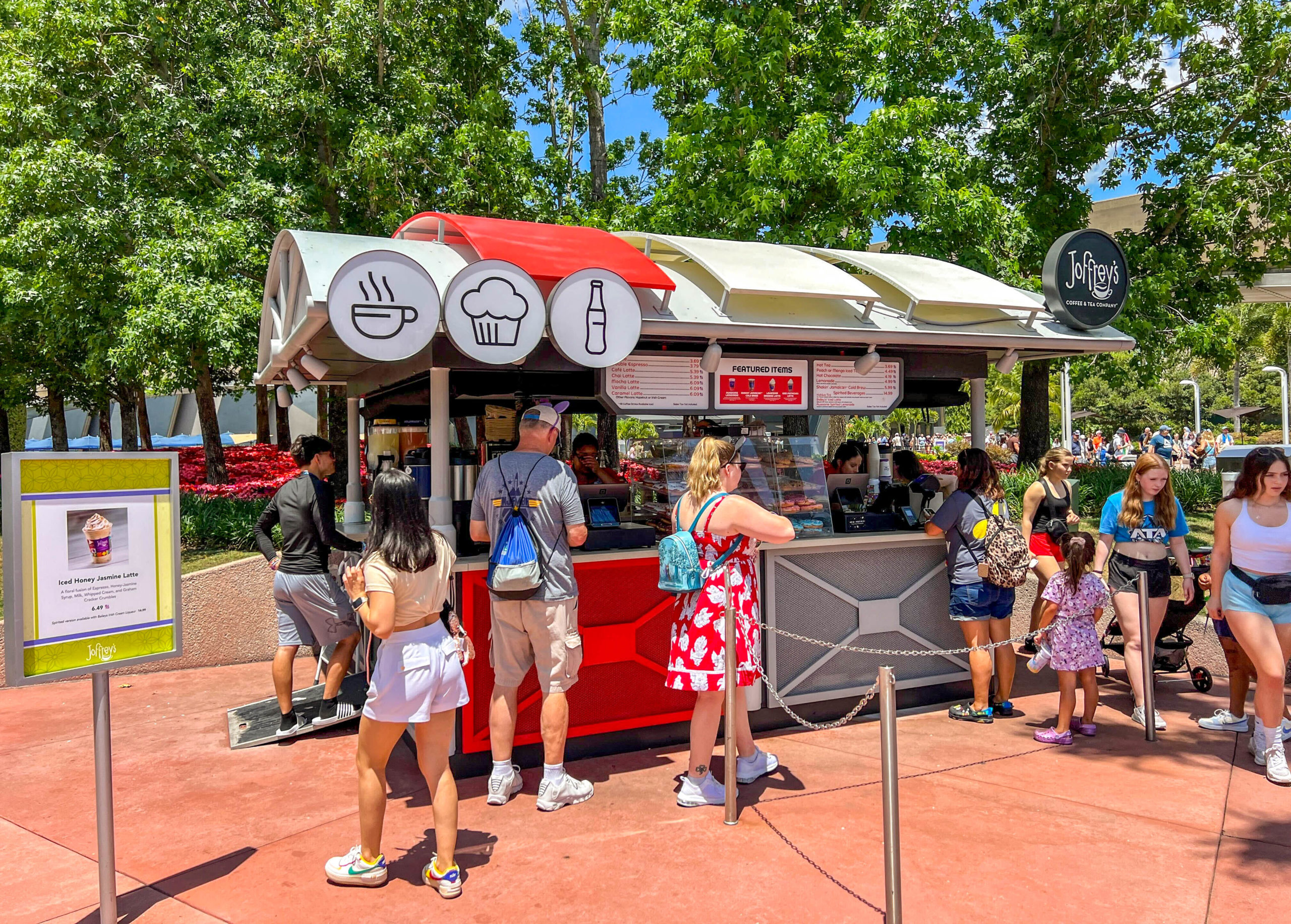 Pistachio Latte Brightens Up Joffrey’s Coffee in Disney World Post Image