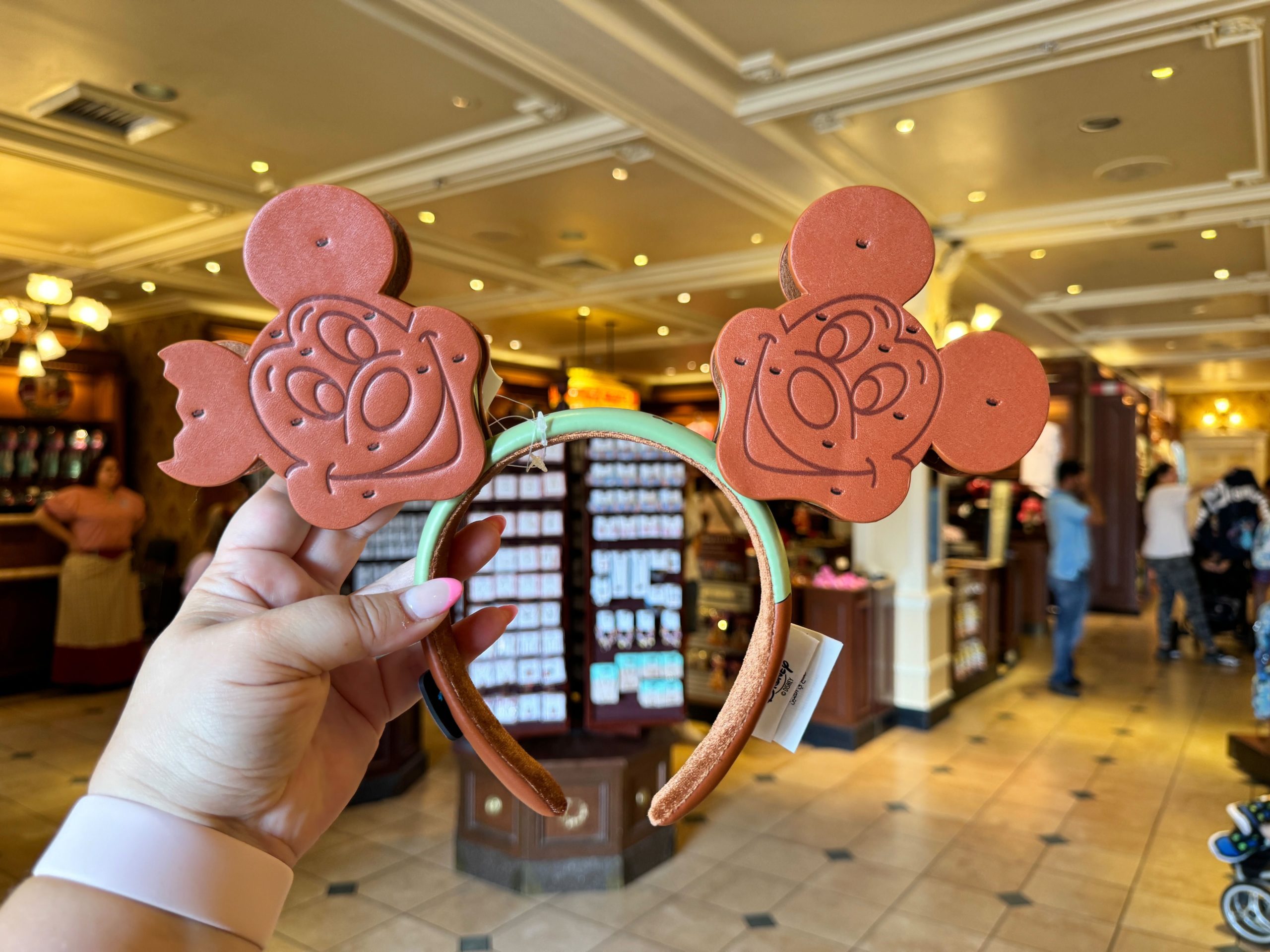 Check Out the ADORABLE Popcorn Donald Munchlings Collection—Available NOW! Post Image