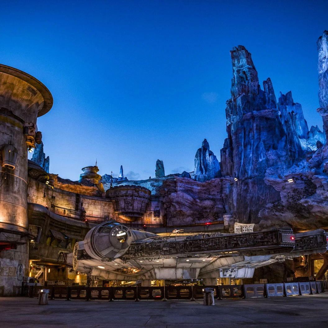 NEW Merchandise Drops for the 5th Anniversary of Galaxy’s Edge! Post Image