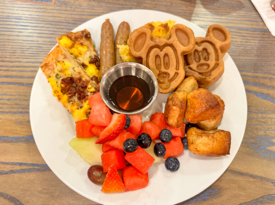 REVIEW: Why Woody’s Lunch Box is a Staple in Disney World Post Image