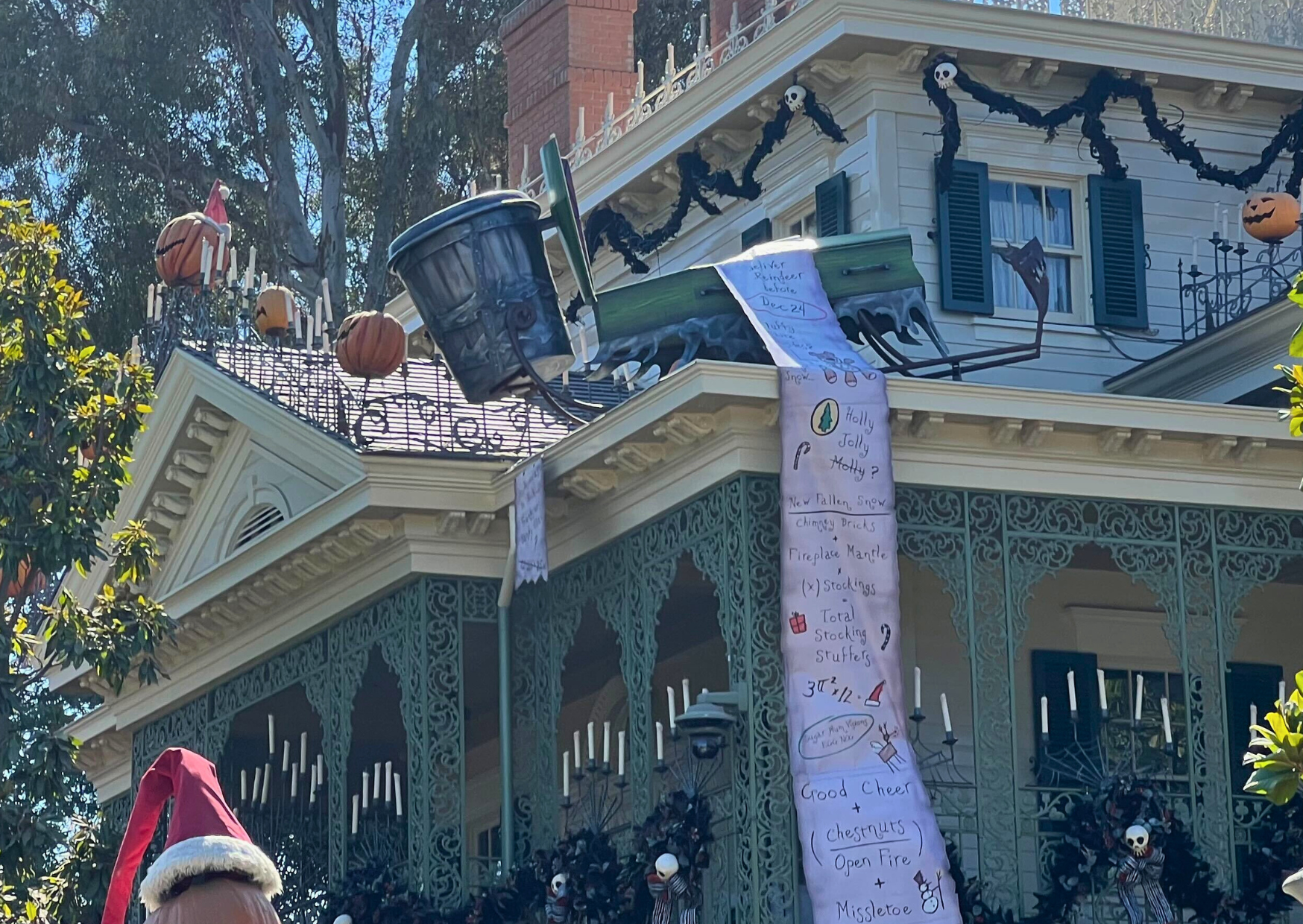 Haunted Mansion Holiday Virtual Queue Reaches 7 Hour Wait Post Image