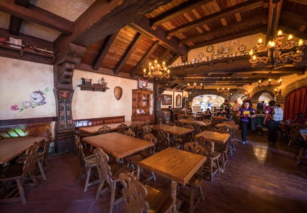 Our Top Five Favorite Quick-Service Lunch Options at Disneyland Park Post Image