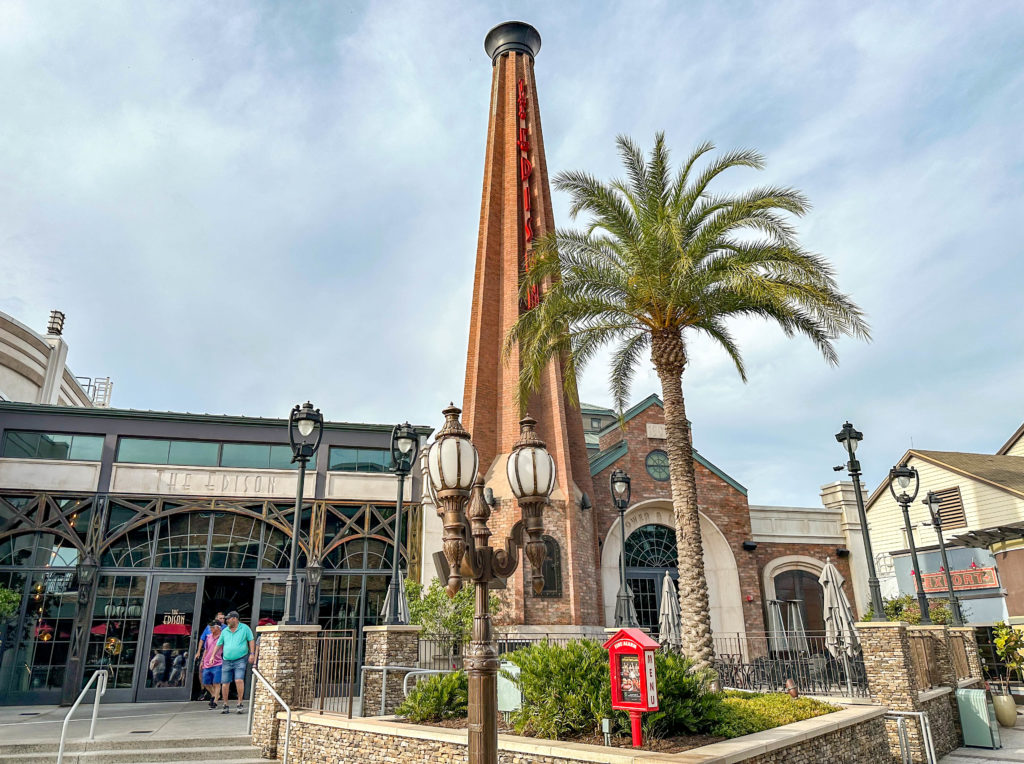 Pennsylvania Man Arrested at Disney Springs After Leaving Dog in 120-Degree Car Post Image