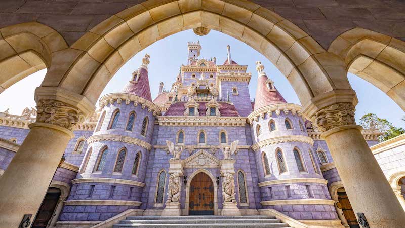 Celebrate the Holidays at Tokyo Disneyland’s ‘A Disney Christmas’ Post Image