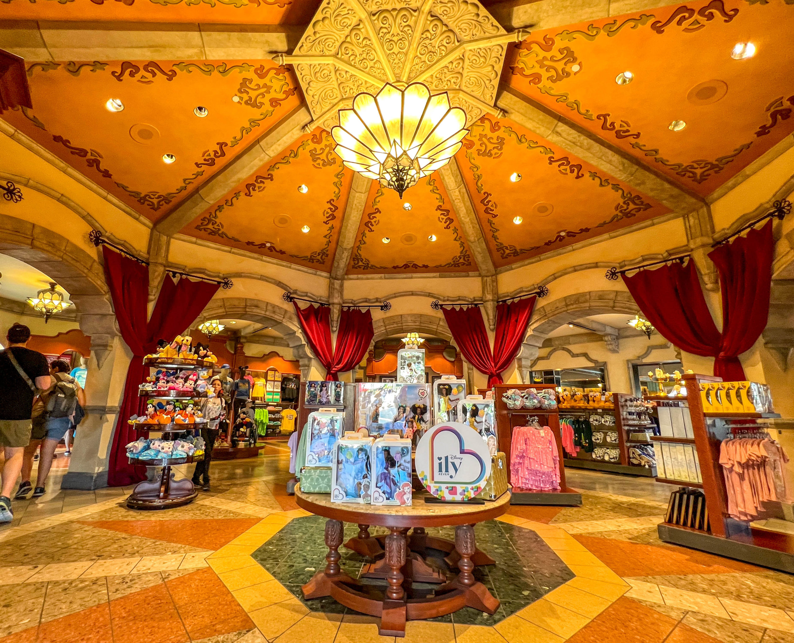 NEW Lightsaber Blade, Kyber Crystals, and Holocrons Have Dropped on the Disney Store Website! Post Image