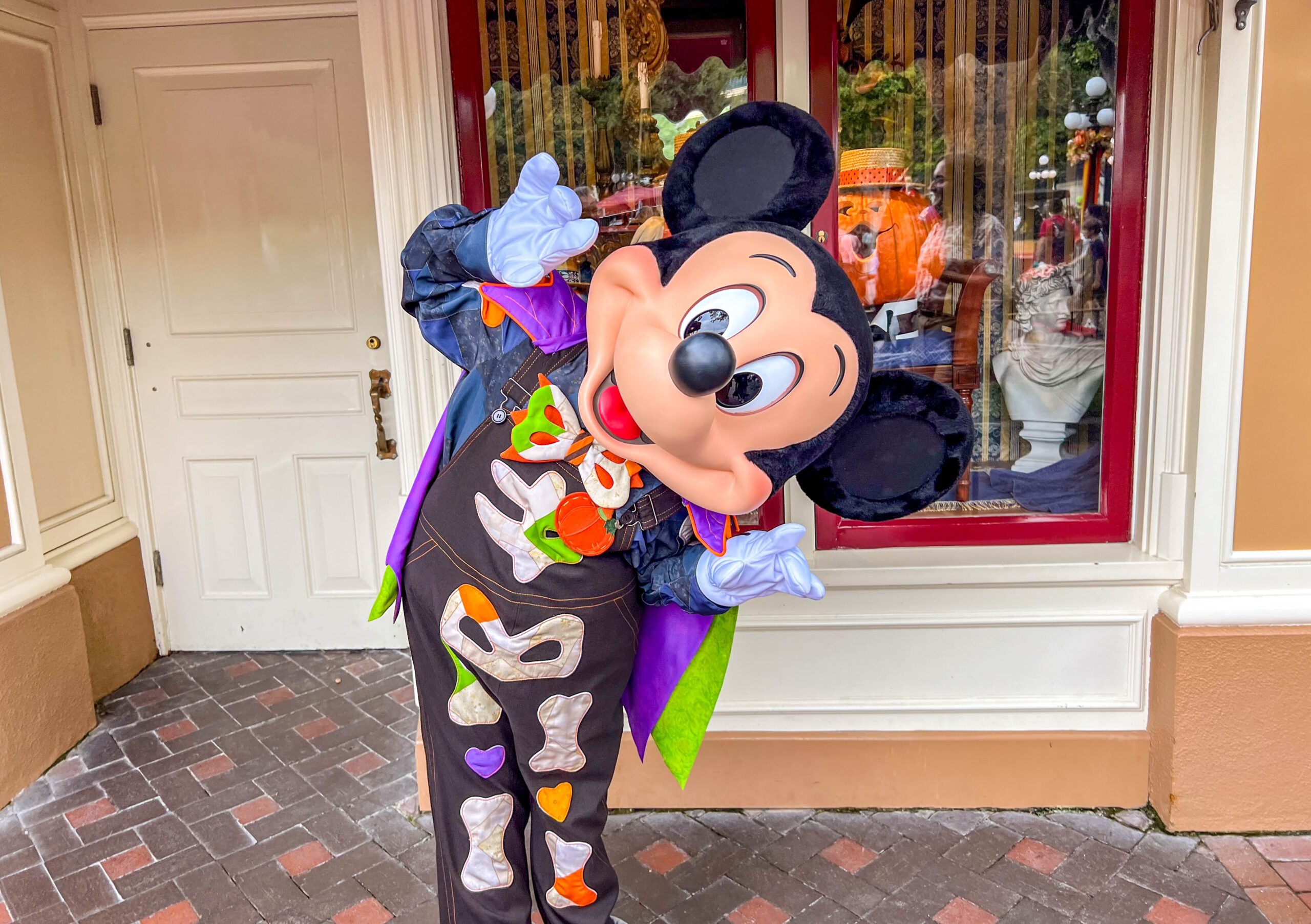 BREAKING: Isabela and Luisa Are Coming to Disneyland! Post Image