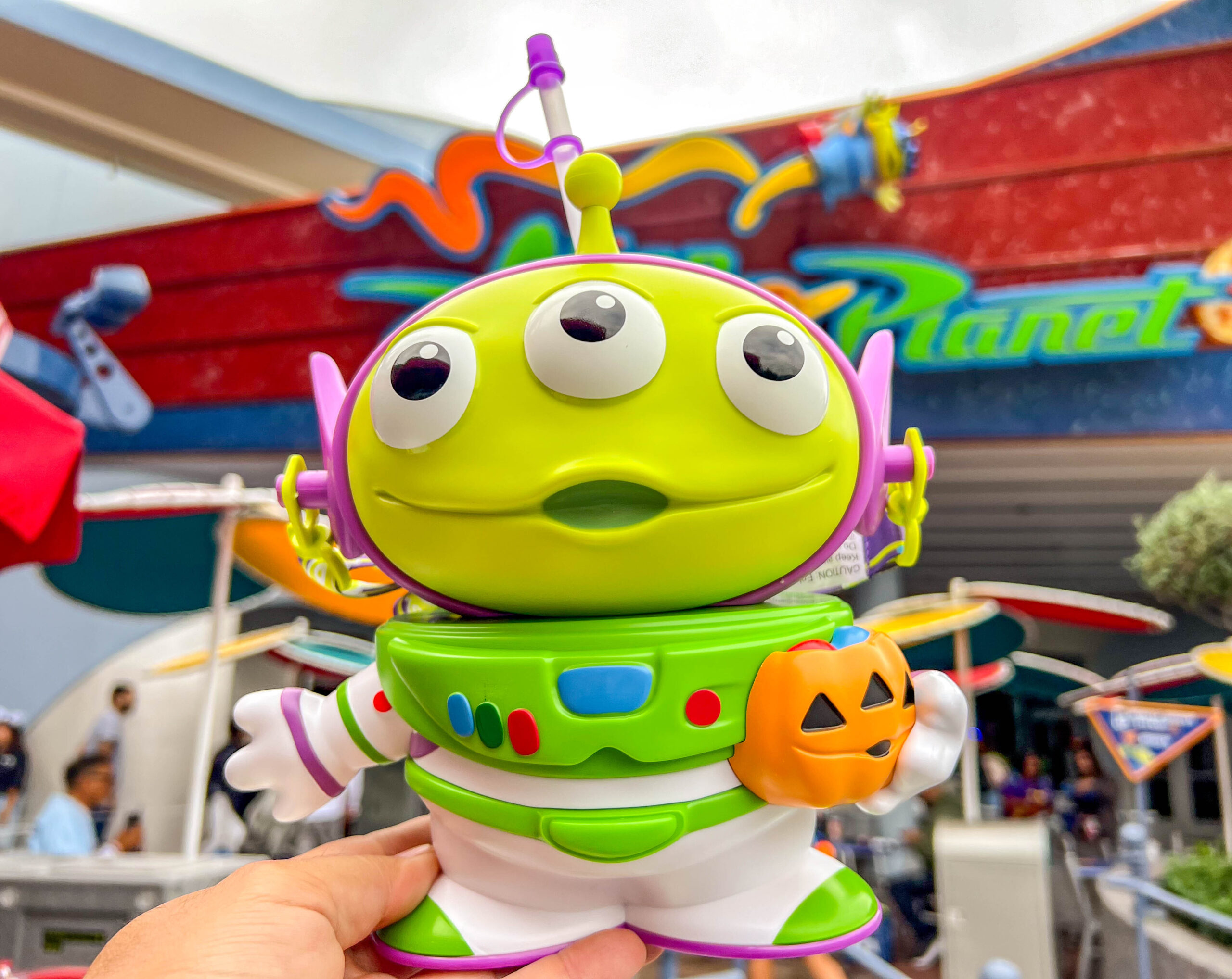 You Can Mobile Order Popcorn at the Disneyland Resort?! Post Image