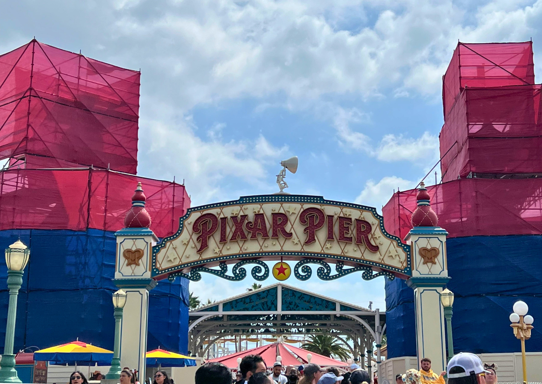 WALLS, WALLS, WALLS—Several Refurbishments Are Underway at Disneyland Park Post Image