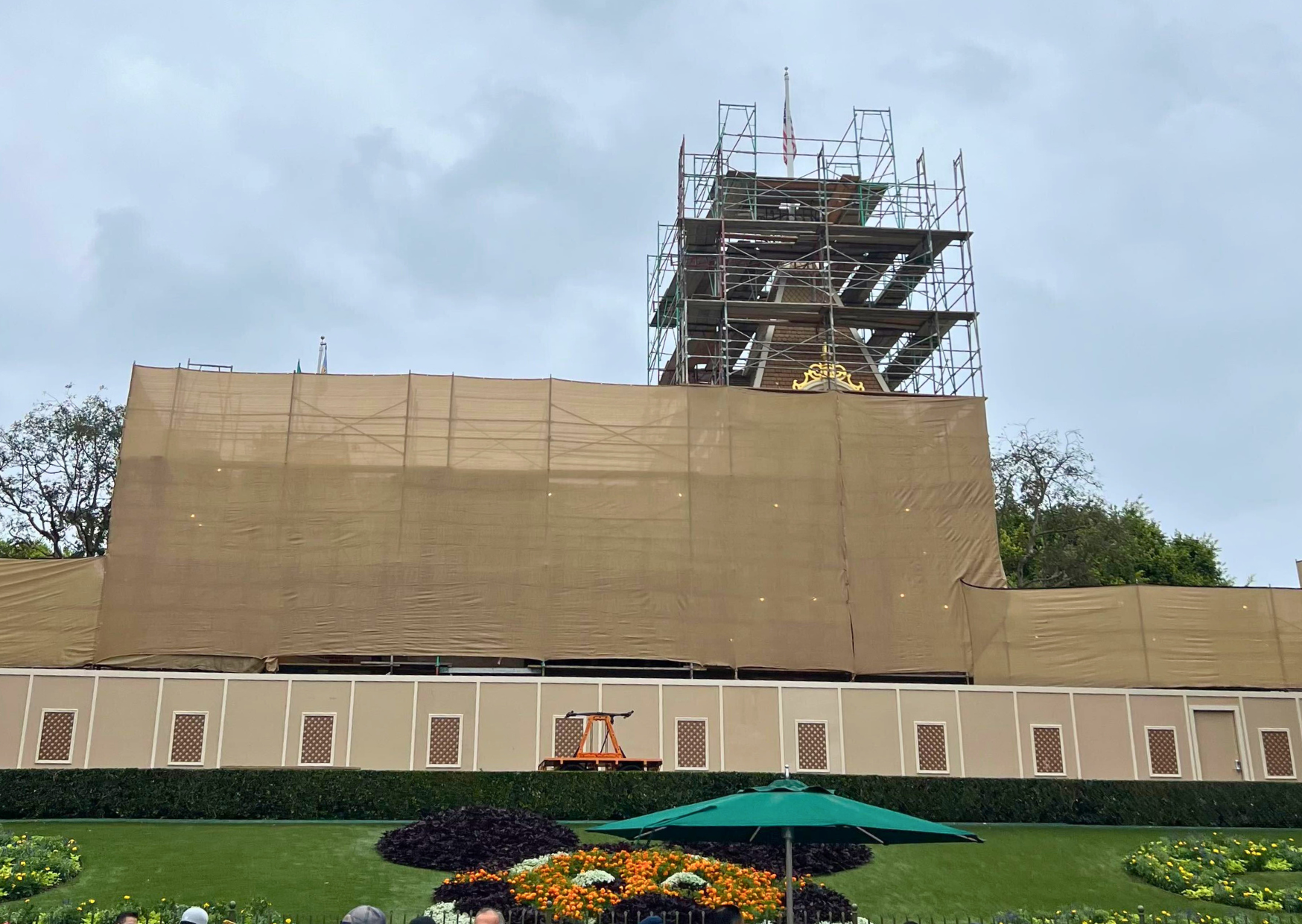 PHOTOS: A New Look is Coming to the Front Gates of Disneyland Post Image