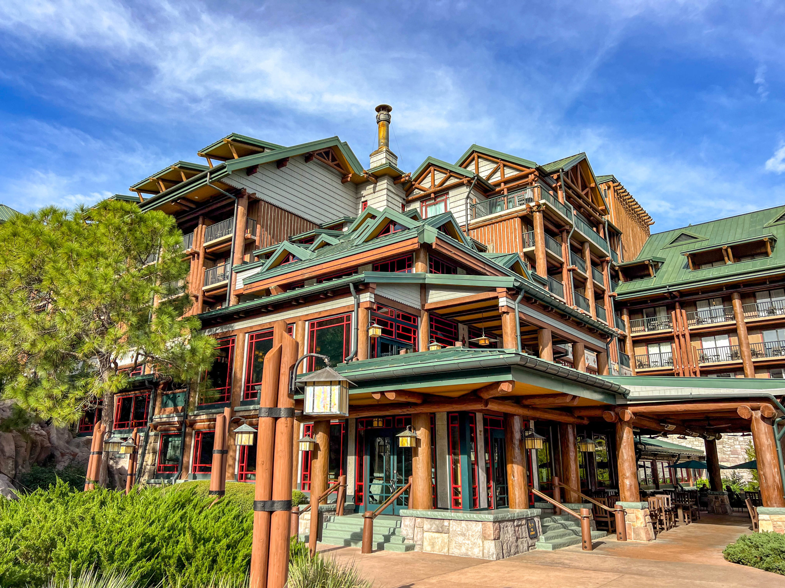 Seven Reasons to Stay at an Official Disney World Resort Post Image