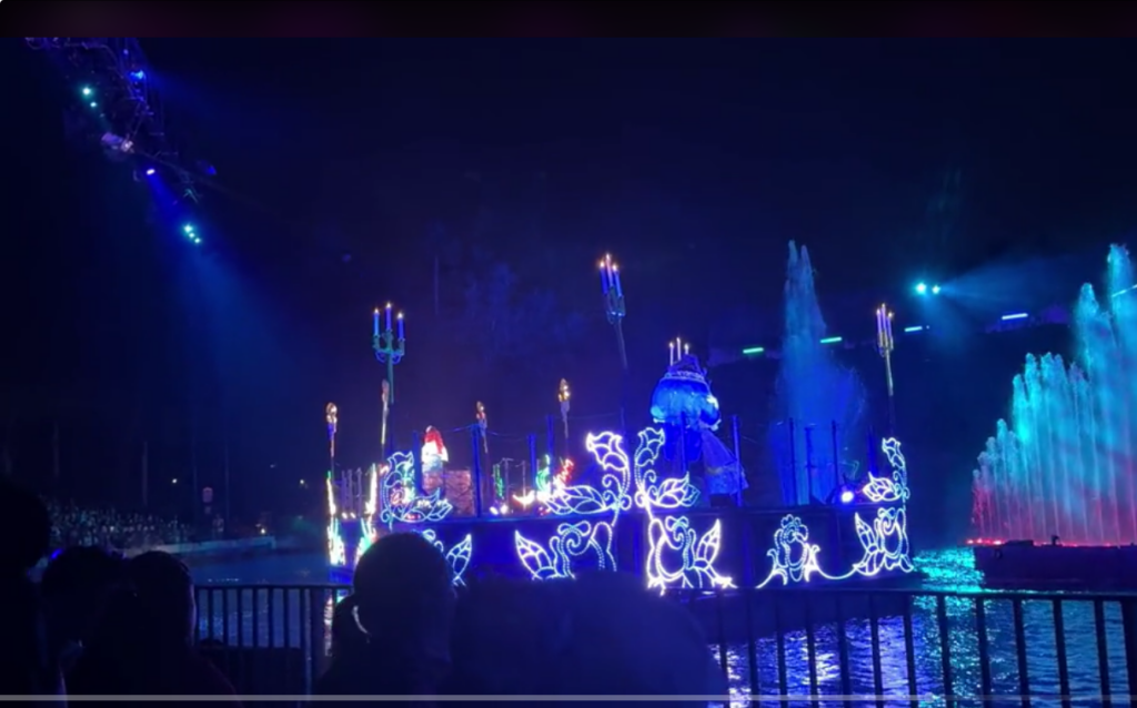 VIDEO: Two Barges Crashed During Last Night’s Performance of ‘Fantasmic!’ Post Image