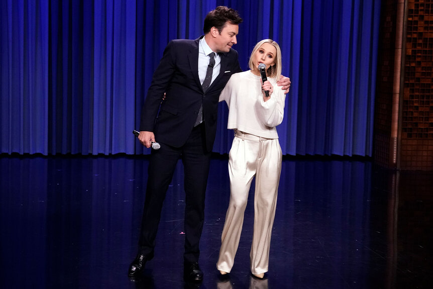Watch Kristen Bell and Jimmy Fallon Sing Your favorite Disney Hits Post Image