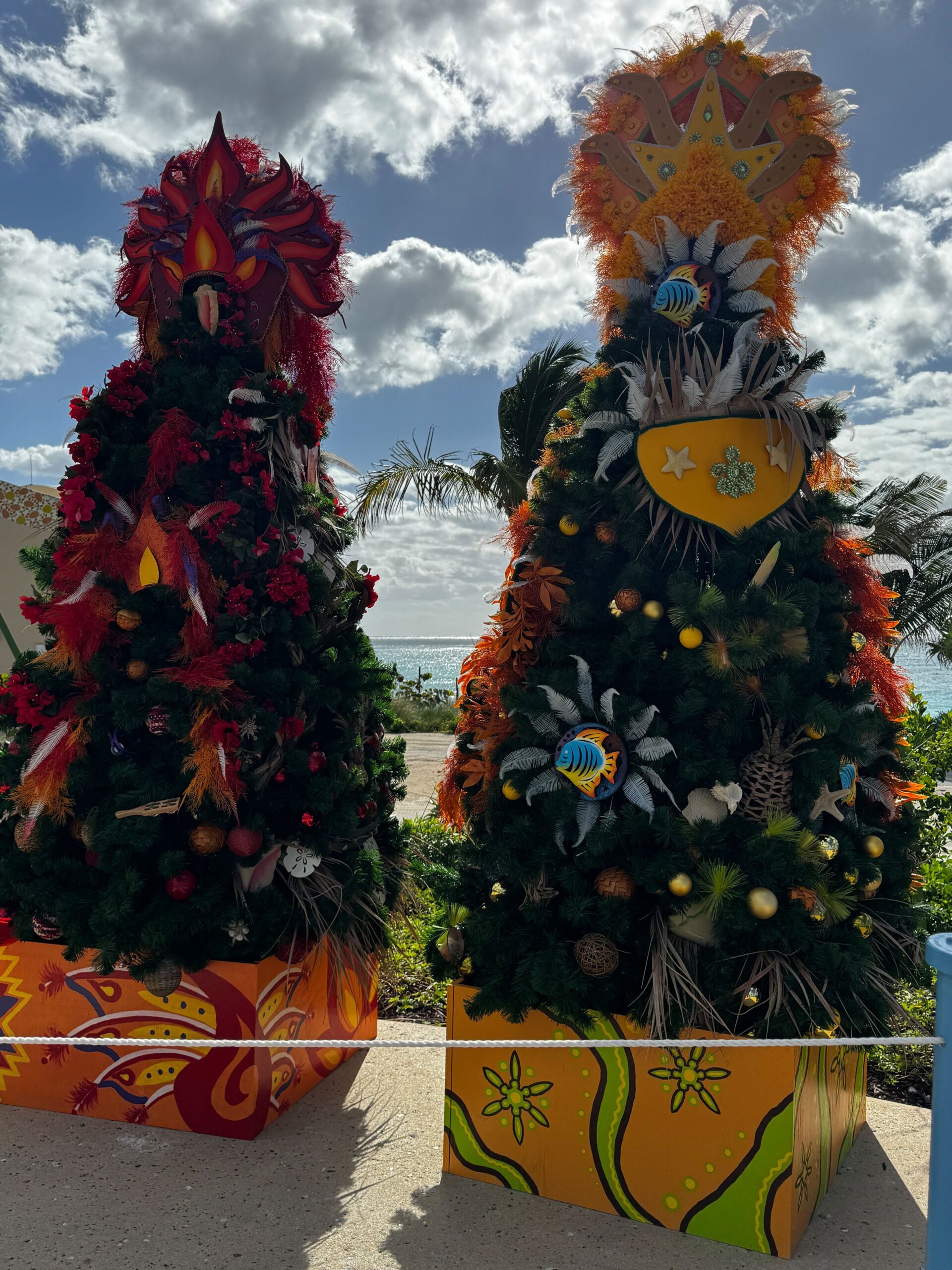PHOTOS: Lookout Cay at Lighthouse Point is Decorated for the Holidays! Post Image
