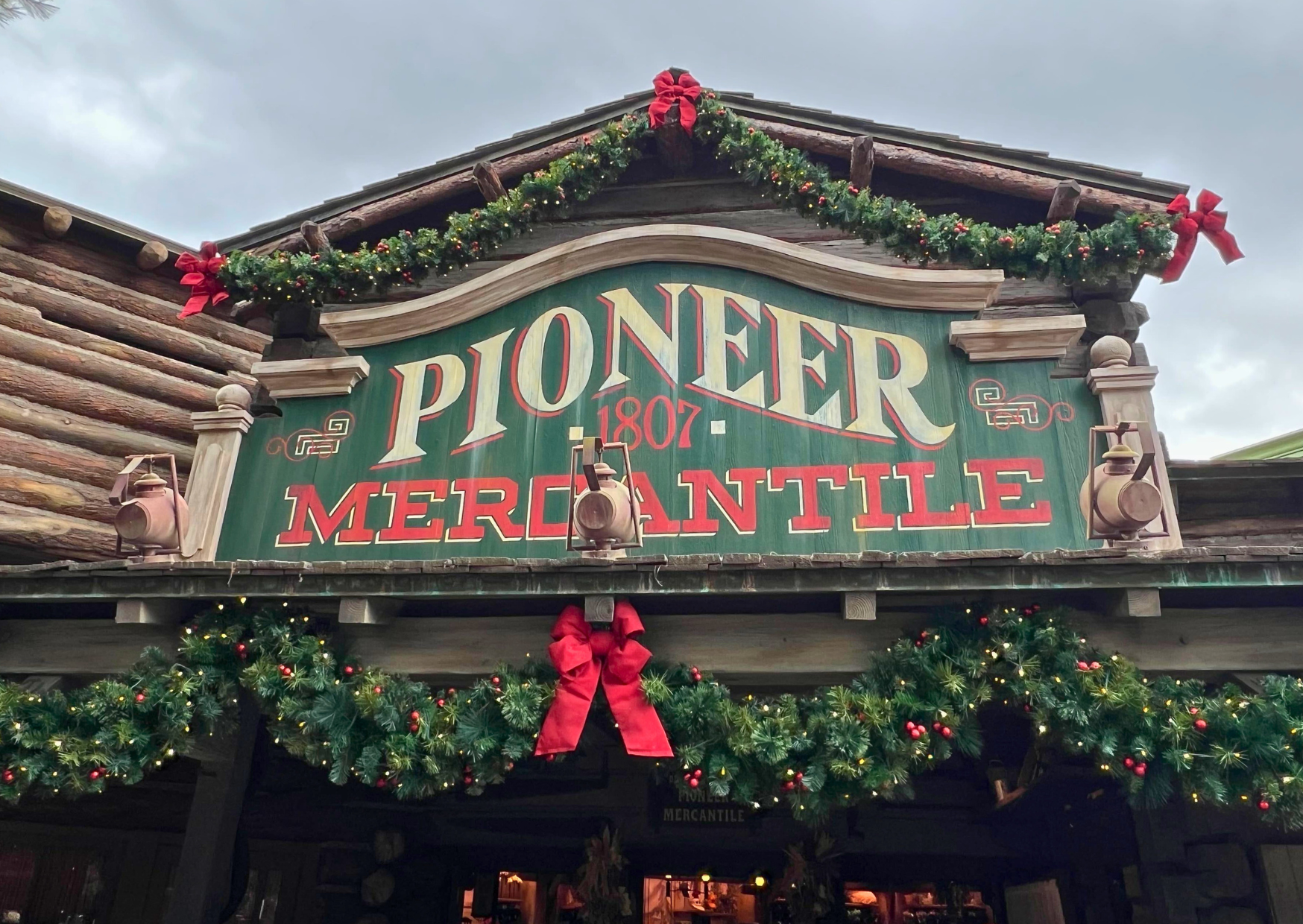 PHOTOS: NEW Tiana’s Bayou Adventure Details Popped Up in Disneyland! Post Image