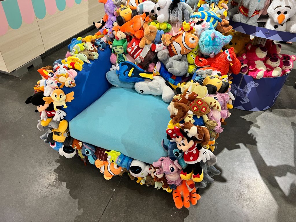 Disney Ever After Debuts Holiday Decor and a New Plush Tree Post Image