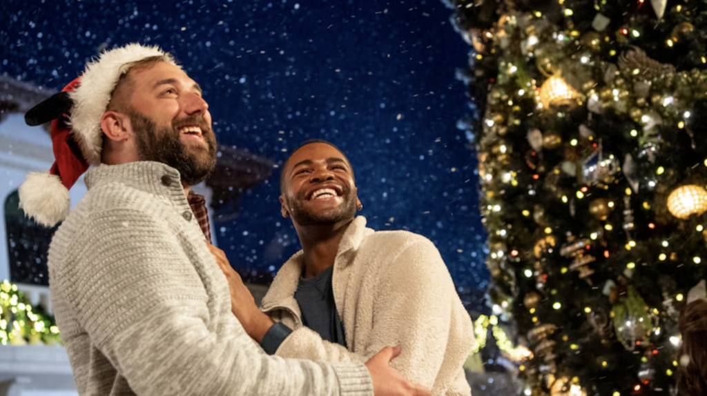 Festive Holiday Decor Arrives at World of Disney in Disney Springs Post Image