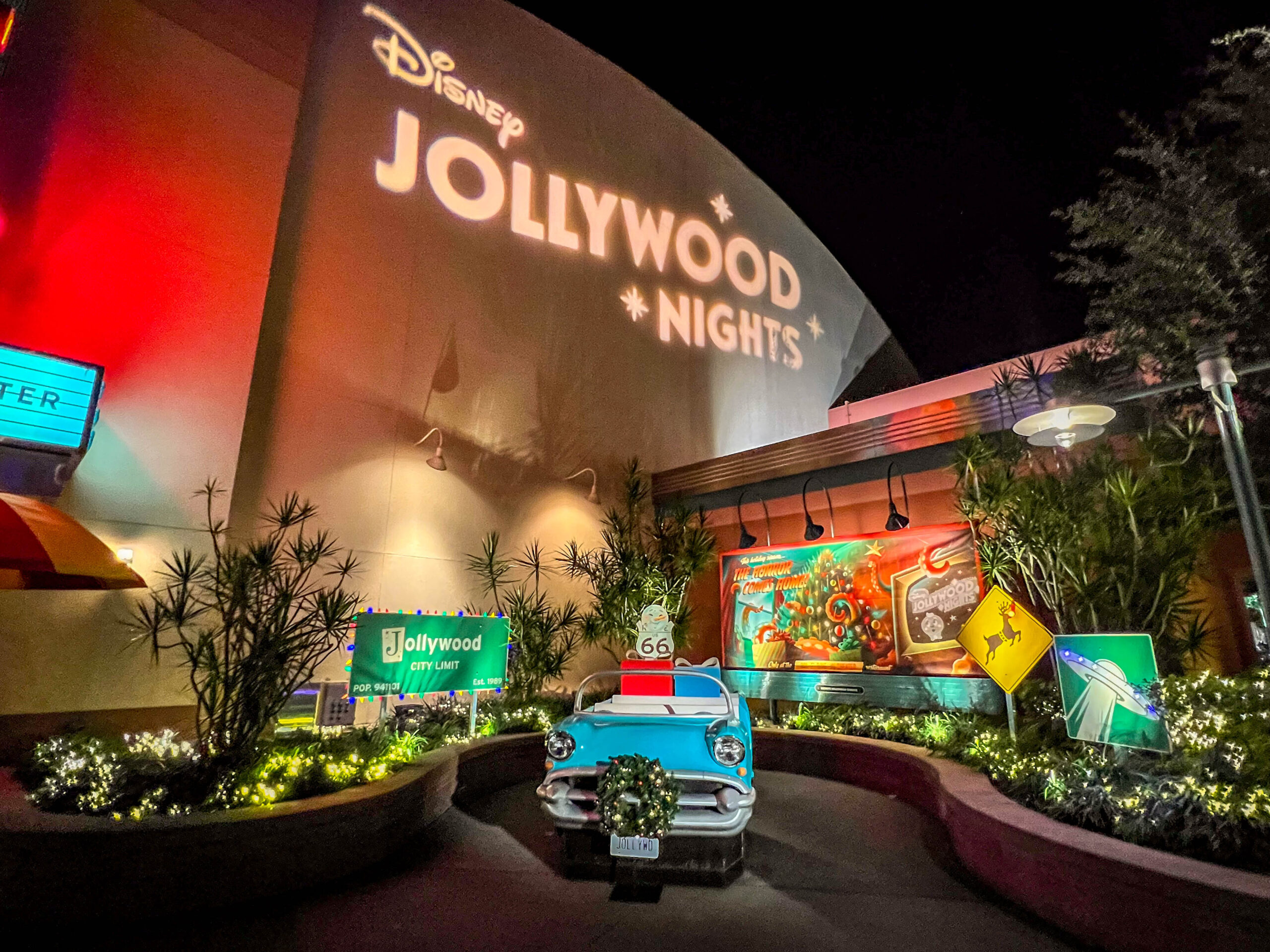 Caramel Apple Cider is a 10/10 at Disney Jollywood Nights Post Image