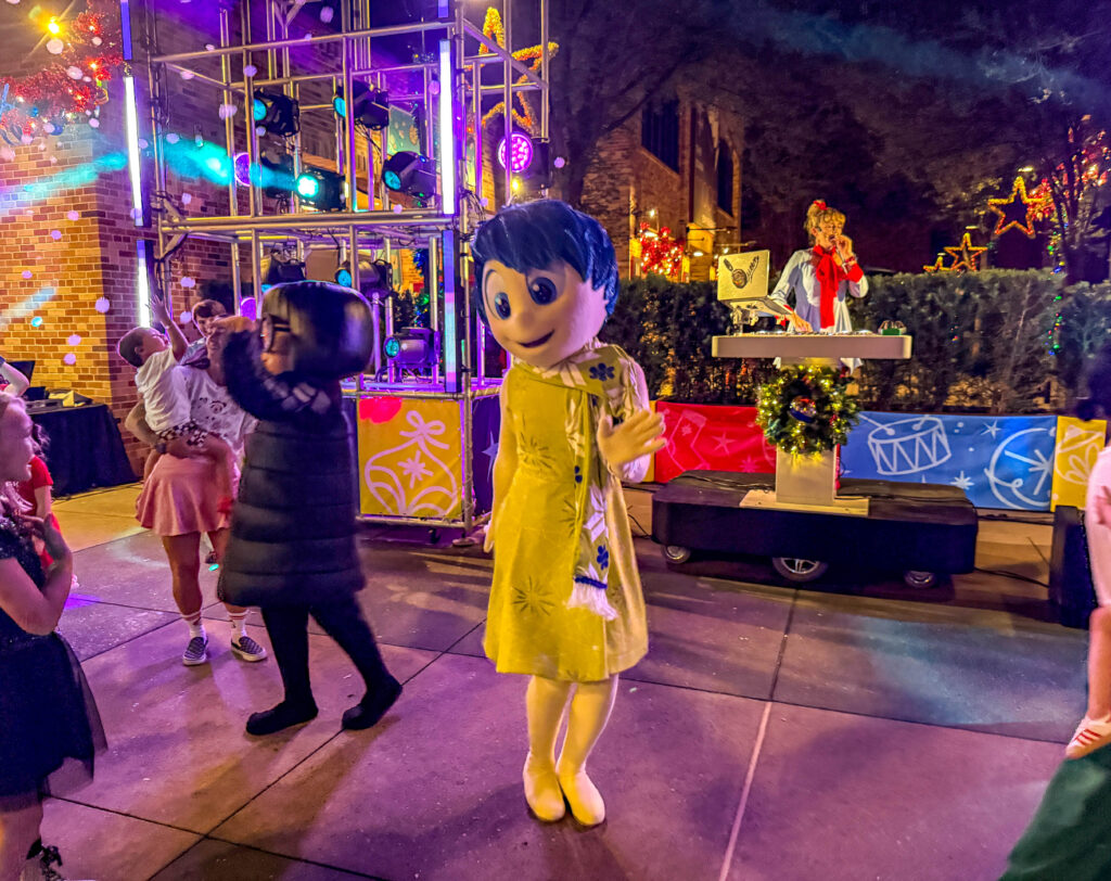 Doctor Strange(?!) Meets Guests at Disney Jollywood Nights Post Image