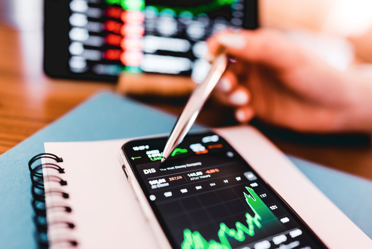 MickeyBlog News for November 18th, 2024 Post Image