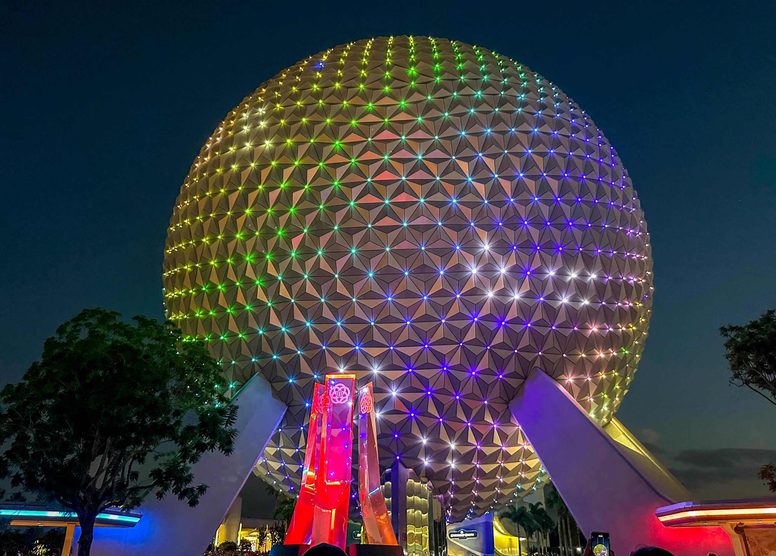 VIDEO: There’s a New (and CONFUSING) Solar-Powered Trash Can in EPCOT! Post Image