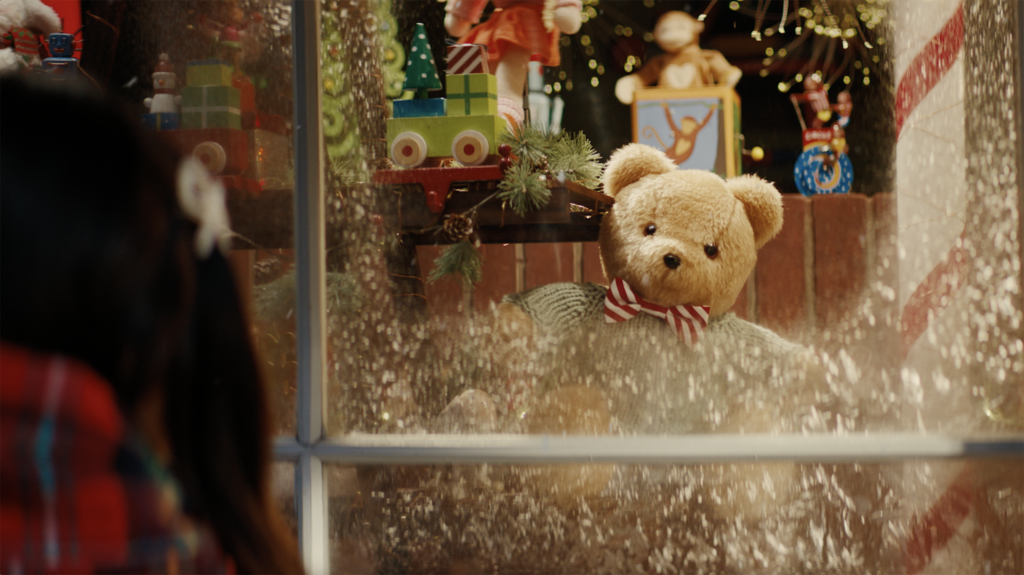 Disneyland Resort and Walt Disney World Costumers Donate Their Time and Talents to Make Holiday Magic Post Image