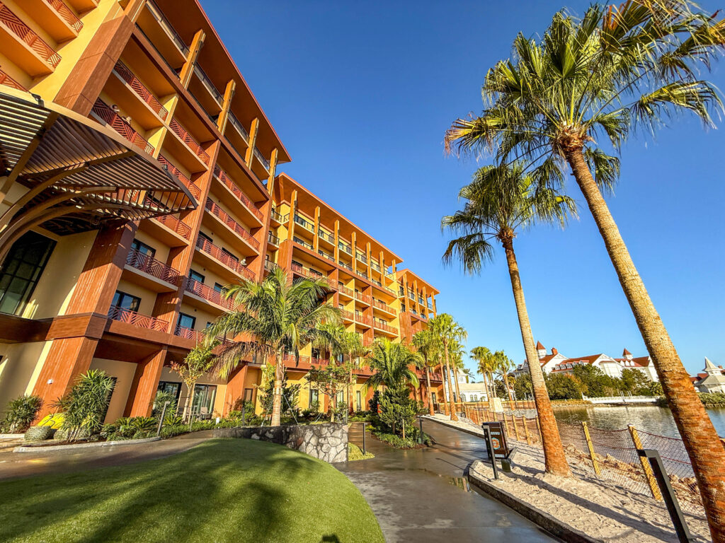 Trying Breakfast at the New Wailulu Bar &amp; Grill at Disney’s Polynesian Village Resort — Island Tower Post Image