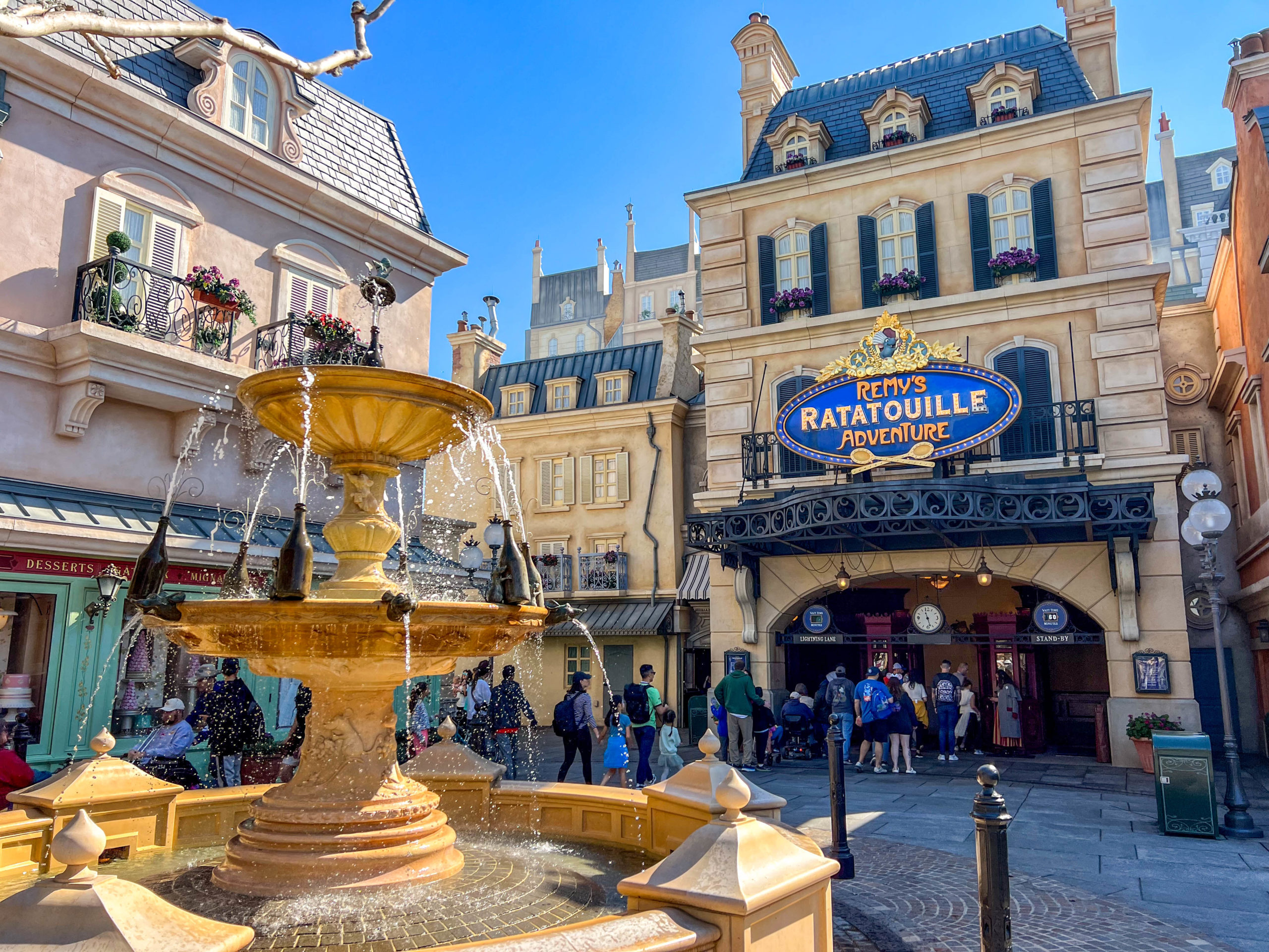 ICONIC DISNEY SNACKS: Croque Glacé from France in EPCOT Post Image