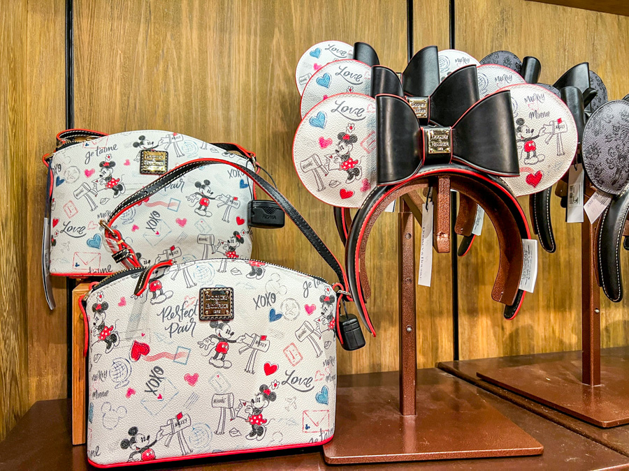 Haunted Mansion and Space Mountain Shirts Have Materialized in Disney World! Post Image