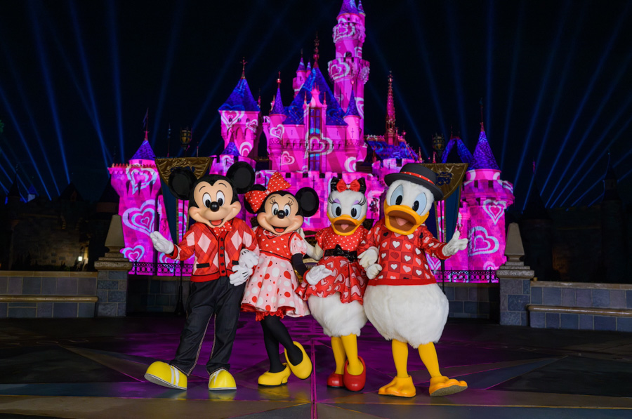 Disneyland Revealed the Exclusive Food Offerings at the Sweethearts’ Nite Events! Post Image