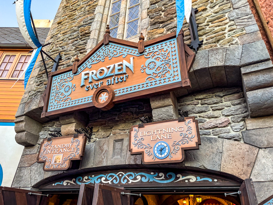 Lightning Lane Premier Passes Now Unavailable for Today in Disney World Post Image