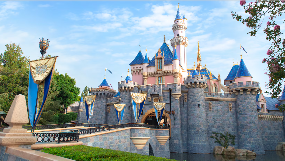 Save BIG This Spring With These Disneyland Resort Hotel Discounts! Post Image