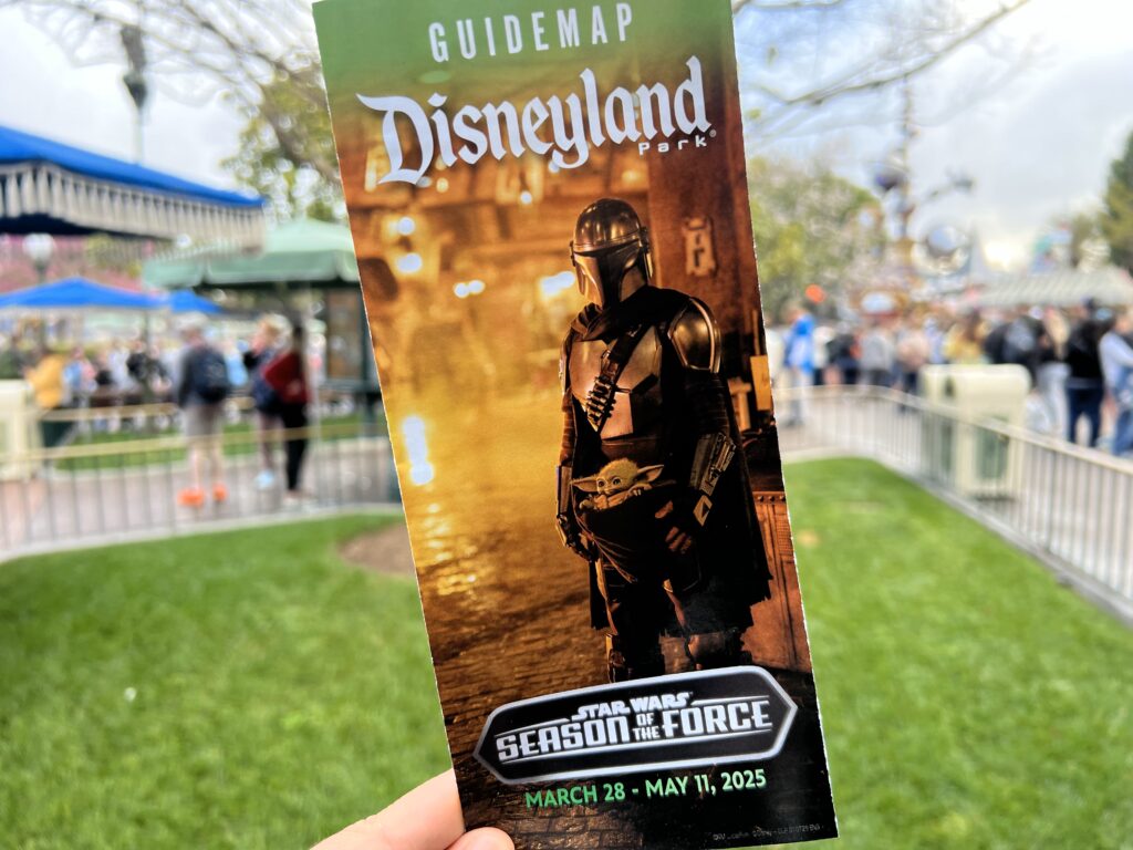 Photos: Luke Skywalker Debuts in Galaxy’s Edge at Disneyland Park! Post Image