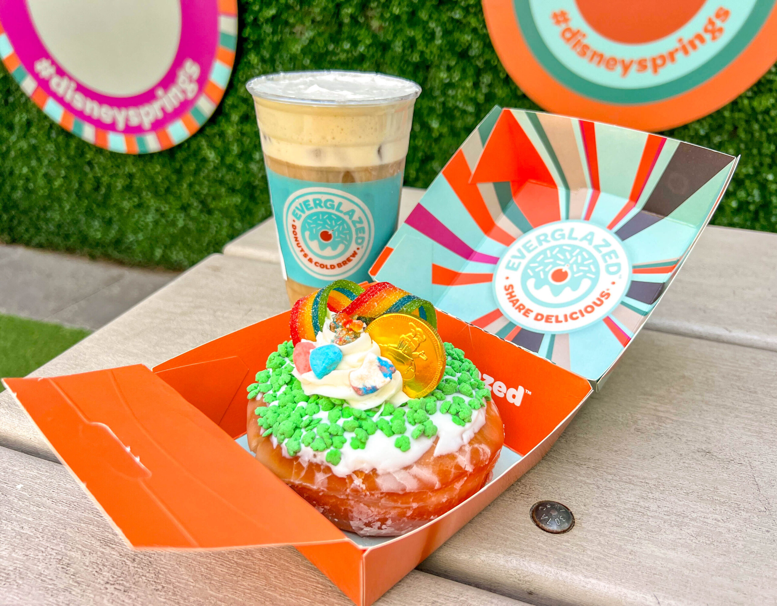 A Hatbox Ghost PEZ Dispenser Has Materialized in Disney Springs! Post Image