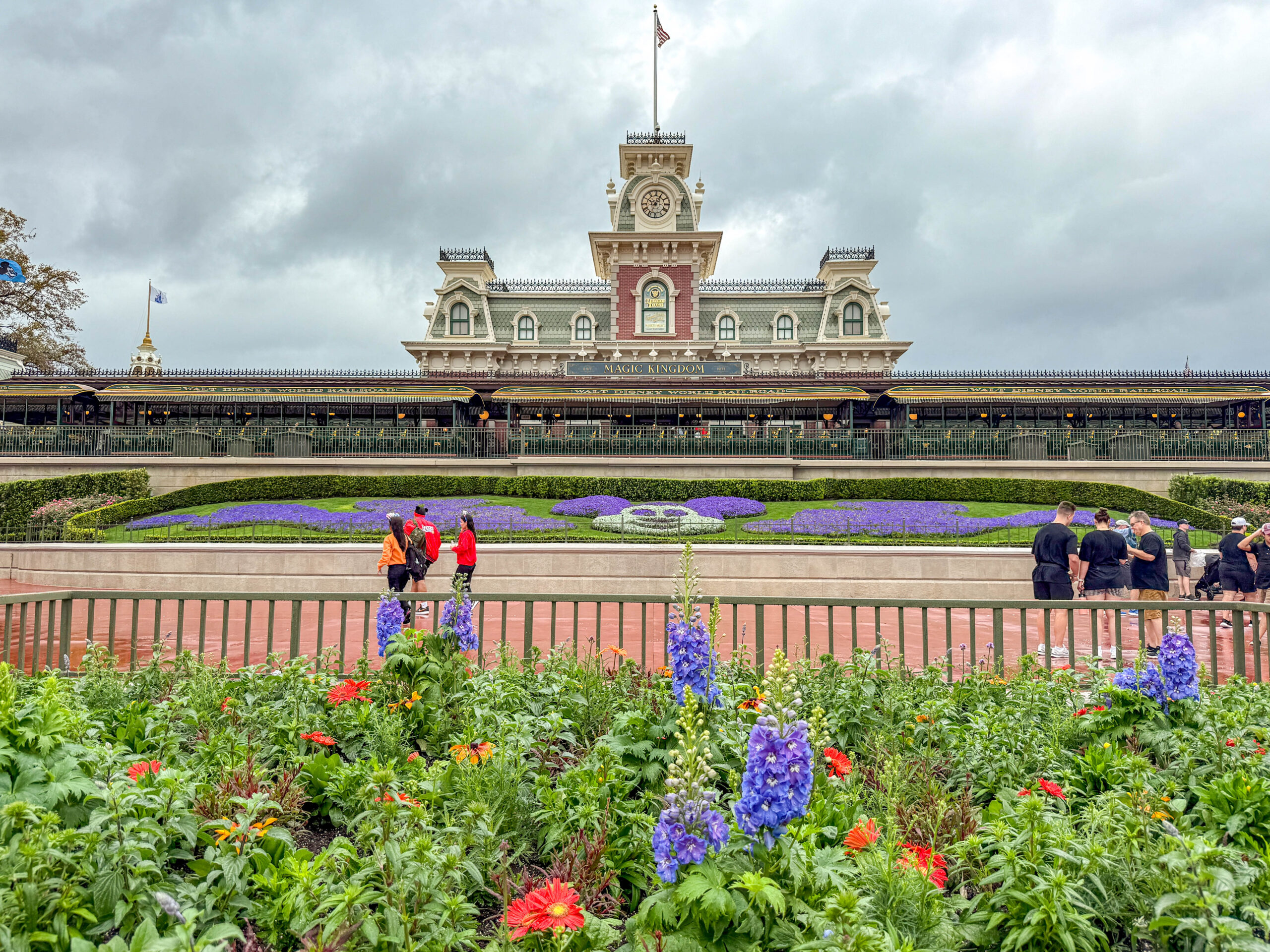 Springtime Treats Hop into the Stores of Magic Kingdom Post Image