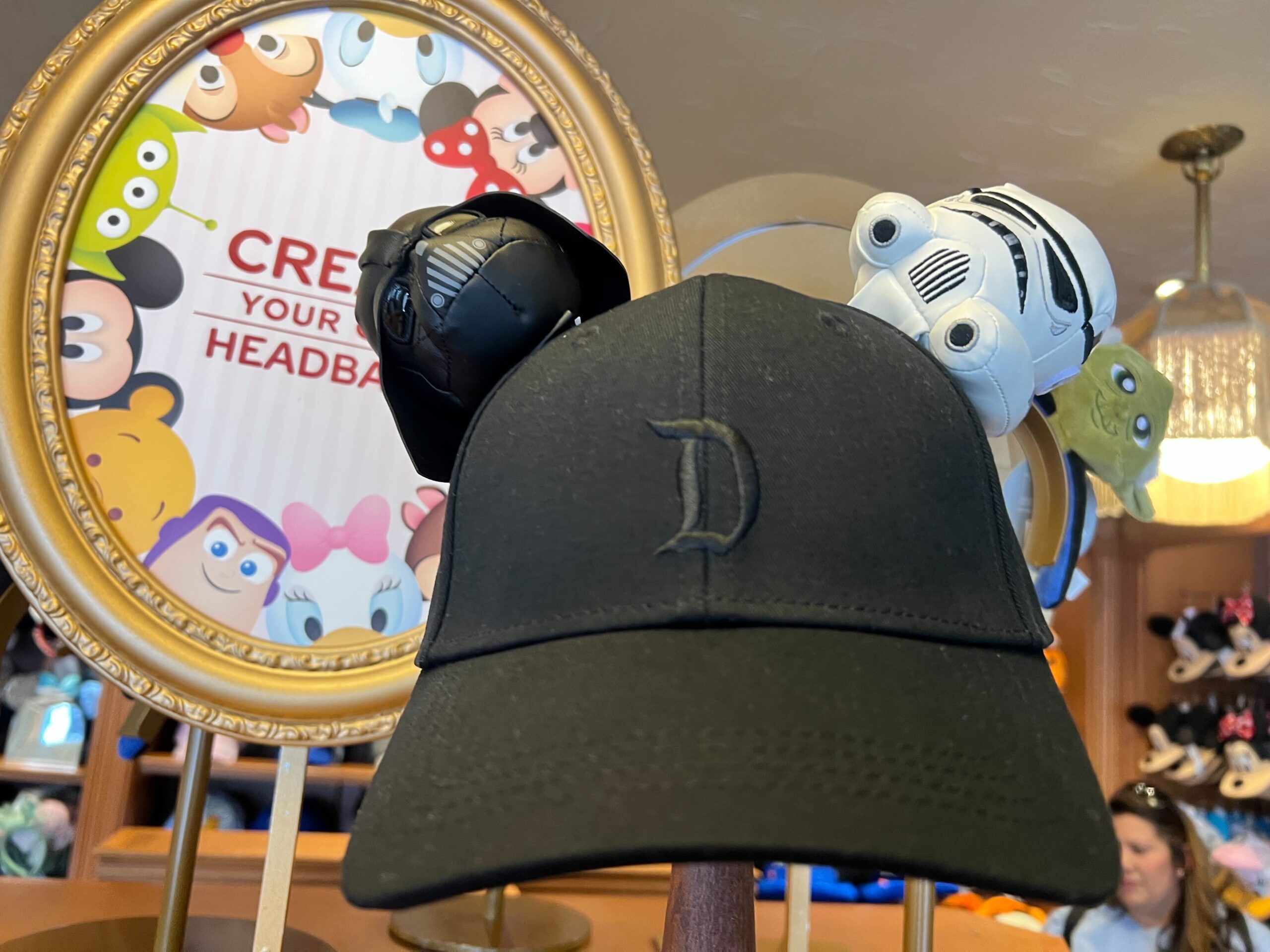 Hop Over to Disneyland to Meet Mr. Easter Bunny! Post Image