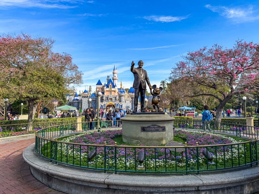 FULL List of Eats and Drinks Debuting at the Disneyland Resort on April 30th Post Image