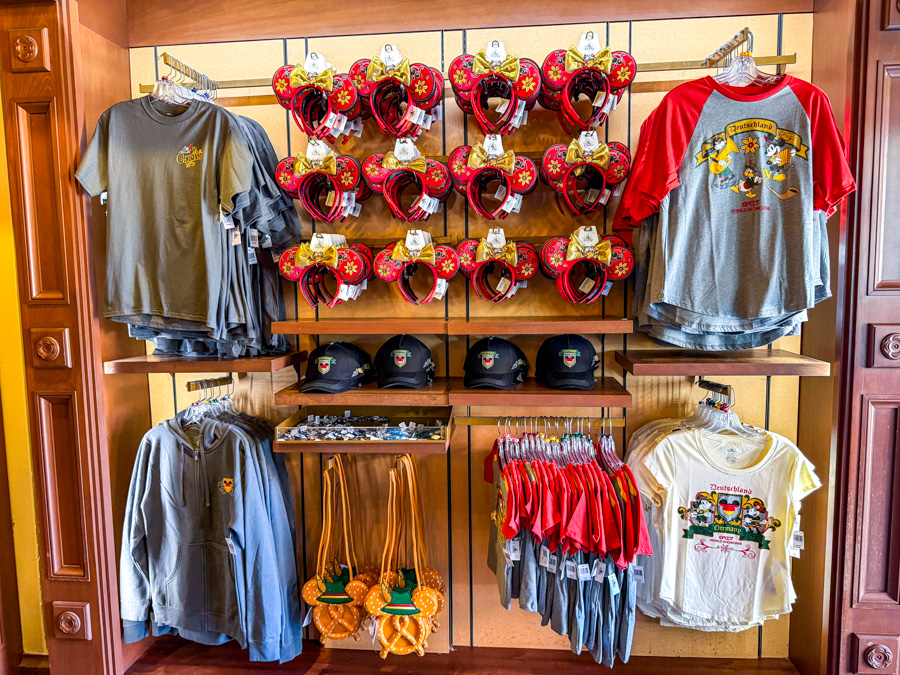 Hockey Fans NEED to See This New Canada Collection in EPCOT! Post Image