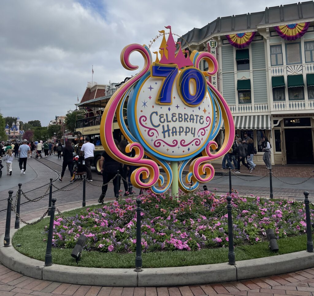 FIRST LOOK at the NEW Mickey &amp; Friends 70th Anniversary Costumes in Disneyland! Post Image