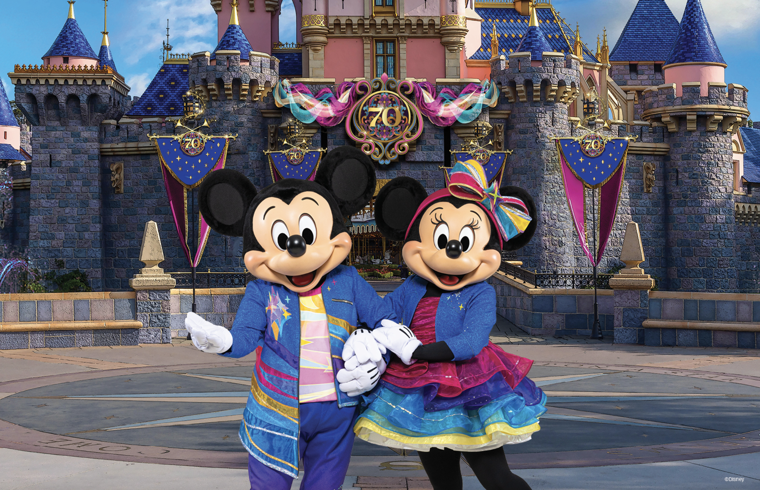 PHOTOS: MORE 70th Anniversary Decor Has Arrived in Disneyland Park! Post Image