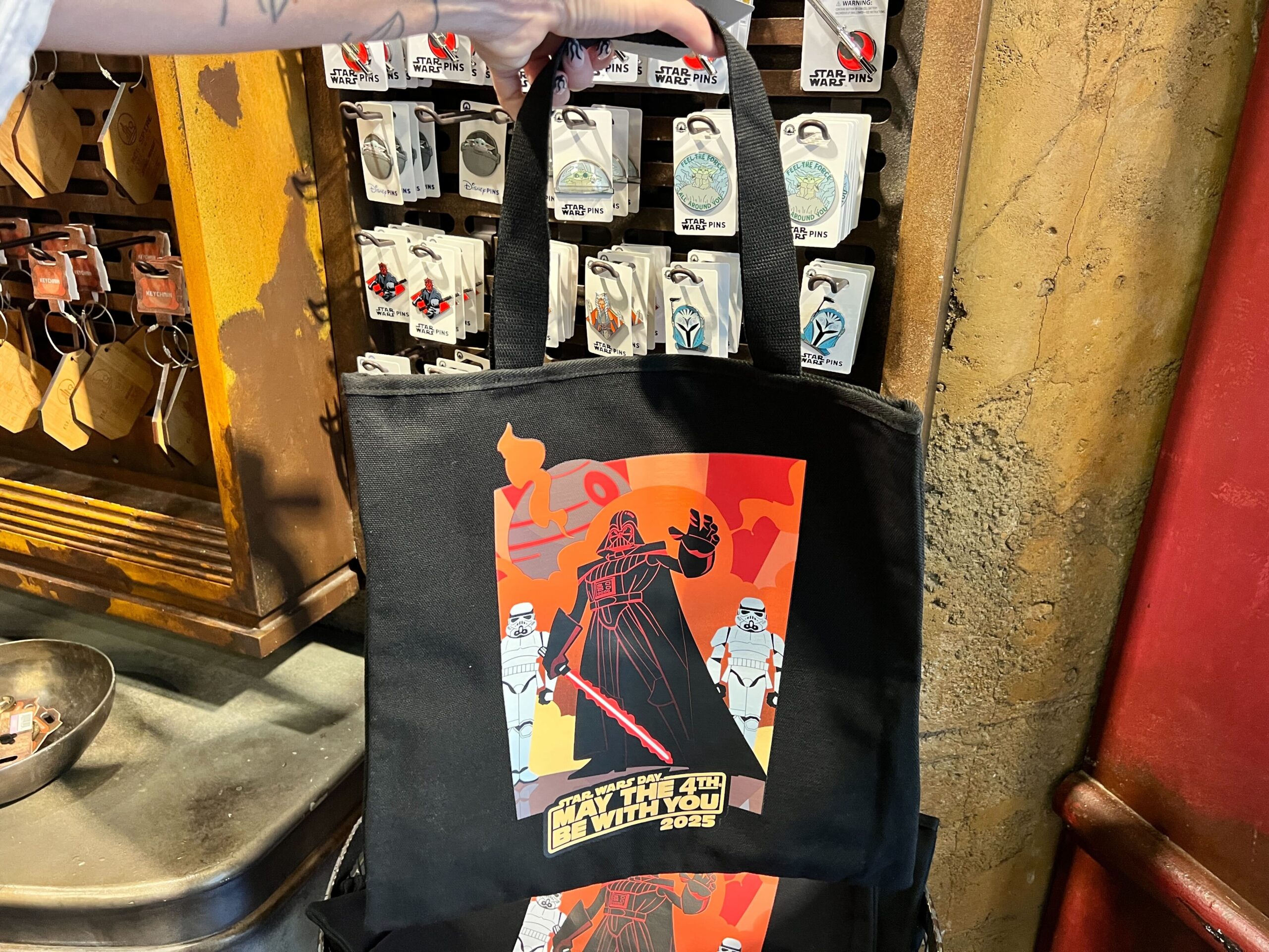 R2-D2 Fans NEED Hollywood Studios’ NEW ‘Star Wars’ Collection! Post Image