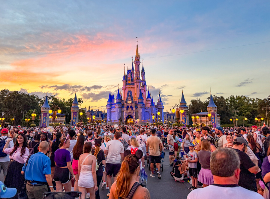 Disney Starlight: Dream the Night Away Parade Times Released Through August Post Image