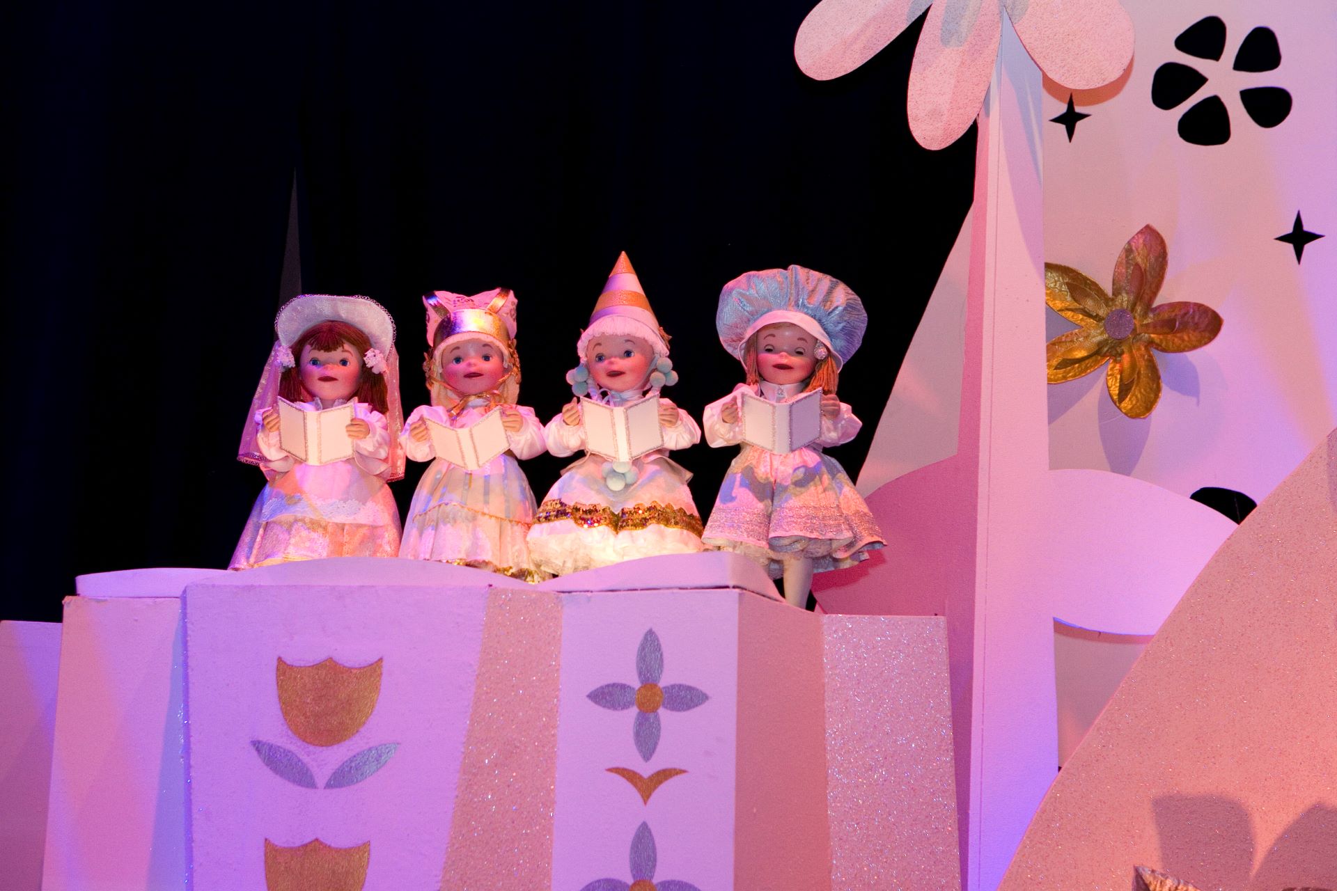 WATCH: Children Sing the New Verse For “it’s a small world” Post Image