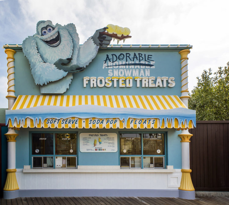 Mobile Ordering Returns to Adorable Snowman Frosted Treats at Disneyland Resort Post Image