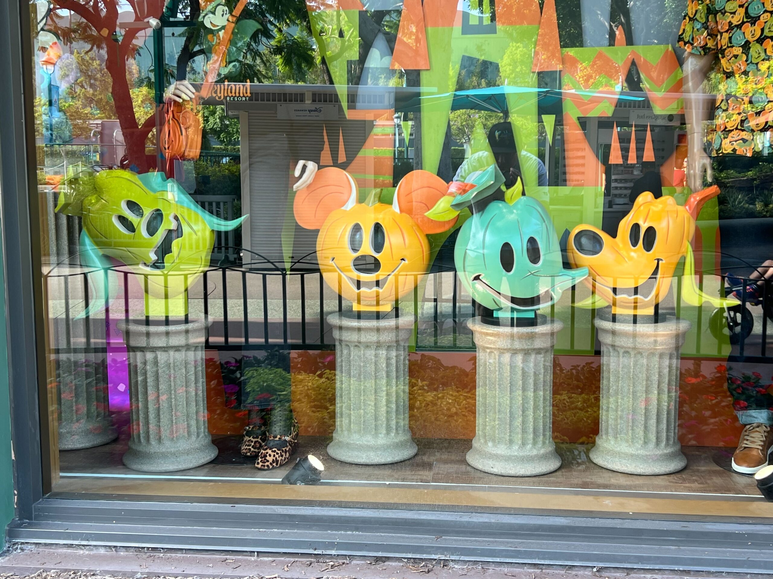 Haunted Mansion Now Closed For Its Halloween Transformation! Post Image