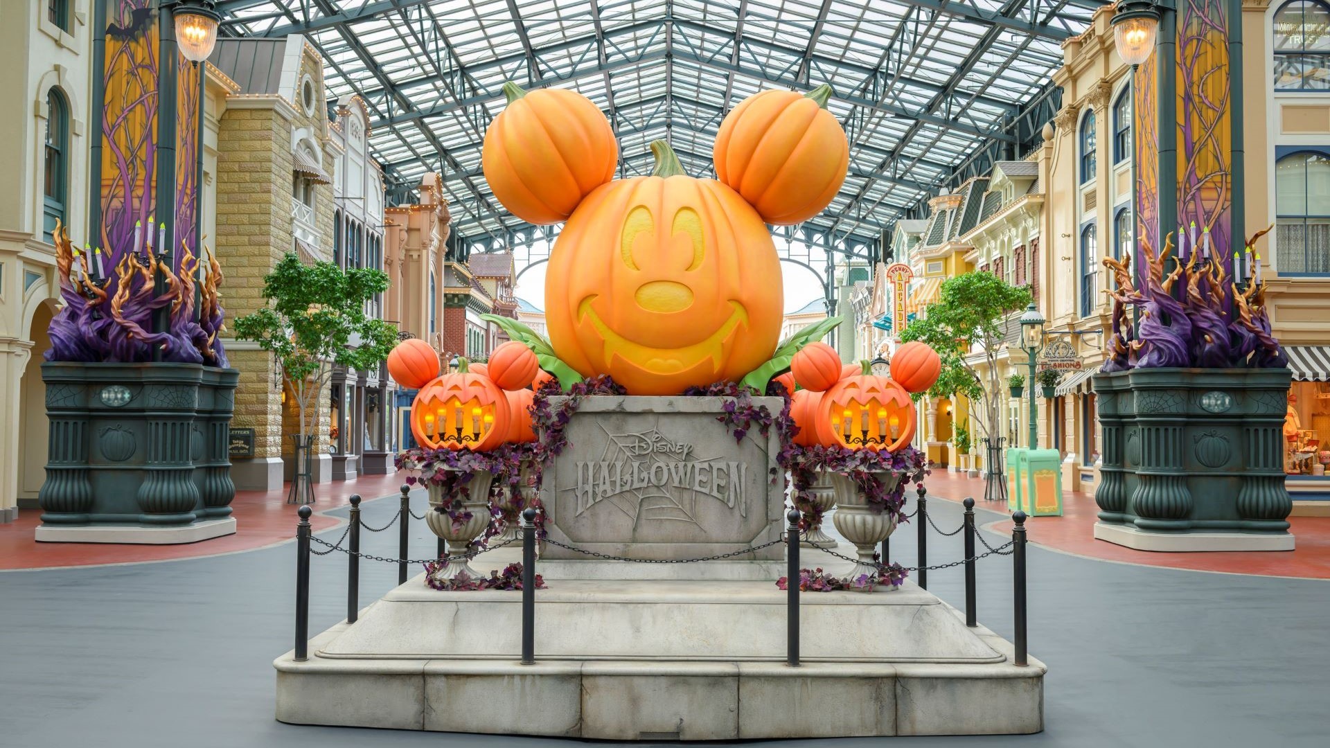 PHOTOS: Terrifyingly Tasty Treats and Spooky Sips Arrive at Tokyo Disney Resort Post Image